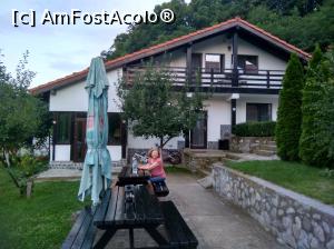 [P05] Clădirea destinată familiilor. Tot parterul a fost al nostru, inclusiv anexa din dreapta.  » foto by ioana5
 - 
<span class="allrVoted glyphicon glyphicon-heart hidden" id="av1008078"></span>
<a class="m-l-10 hidden" id="sv1008078" onclick="voting_Foto_DelVot(,1008078,11383)" role="button">șterge vot <span class="glyphicon glyphicon-remove"></span></a>
<a id="v91008078" class=" c-red"  onclick="voting_Foto_SetVot(1008078)" role="button"><span class="glyphicon glyphicon-heart-empty"></span> <b>LIKE</b> = Votează poza</a> <img class="hidden"  id="f1008078W9" src="/imagini/loader.gif" border="0" /><span class="AjErrMes hidden" id="e1008078ErM"></span>