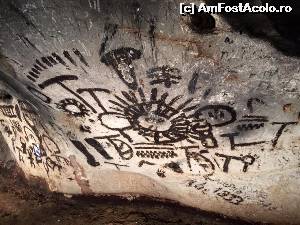 [P04] Pictura rupestra: pestera Magura-Belogradchik » foto by Lie
 - 
<span class="allrVoted glyphicon glyphicon-heart hidden" id="av645652"></span>
<a class="m-l-10 hidden" id="sv645652" onclick="voting_Foto_DelVot(,645652,11404)" role="button">șterge vot <span class="glyphicon glyphicon-remove"></span></a>
<a id="v9645652" class=" c-red"  onclick="voting_Foto_SetVot(645652)" role="button"><span class="glyphicon glyphicon-heart-empty"></span> <b>LIKE</b> = Votează poza</a> <img class="hidden"  id="f645652W9" src="/imagini/loader.gif" border="0" /><span class="AjErrMes hidden" id="e645652ErM"></span>