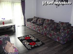 [P03] Livingul apartamentului în care ne-am cazat.  » foto by Floryn81
 - 
<span class="allrVoted glyphicon glyphicon-heart hidden" id="av457411"></span>
<a class="m-l-10 hidden" id="sv457411" onclick="voting_Foto_DelVot(,457411,11422)" role="button">șterge vot <span class="glyphicon glyphicon-remove"></span></a>
<a id="v9457411" class=" c-red"  onclick="voting_Foto_SetVot(457411)" role="button"><span class="glyphicon glyphicon-heart-empty"></span> <b>LIKE</b> = Votează poza</a> <img class="hidden"  id="f457411W9" src="/imagini/loader.gif" border="0" /><span class="AjErrMes hidden" id="e457411ErM"></span>