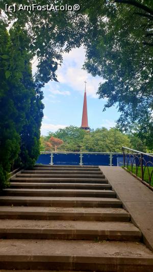 [P14] Biserica Pogor&acirc;rea Sf&acirc;ntului Duh văzută din parc » foto by k-lator
 - 
<span class="allrVoted glyphicon glyphicon-heart hidden" id="av1231973"></span>
<a class="m-l-10 hidden" id="sv1231973" onclick="voting_Foto_DelVot(,1231973,11447)" role="button">șterge vot <span class="glyphicon glyphicon-remove"></span></a>
<a id="v91231973" class=" c-red"  onclick="voting_Foto_SetVot(1231973)" role="button"><span class="glyphicon glyphicon-heart-empty"></span> <b>LIKE</b> = Votează poza</a> <img class="hidden"  id="f1231973W9" src="/imagini/loader.gif" border="0" /><span class="AjErrMes hidden" id="e1231973ErM"></span>