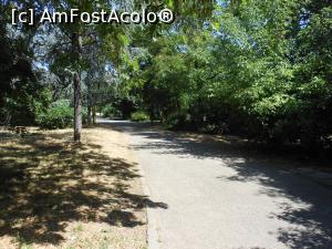 [P25] București - Parcul Circului Metropolitan. Pe alei. » foto by iulianic
 - 
<span class="allrVoted glyphicon glyphicon-heart hidden" id="av1316582"></span>
<a class="m-l-10 hidden" id="sv1316582" onclick="voting_Foto_DelVot(,1316582,11447)" role="button">șterge vot <span class="glyphicon glyphicon-remove"></span></a>
<a id="v91316582" class=" c-red"  onclick="voting_Foto_SetVot(1316582)" role="button"><span class="glyphicon glyphicon-heart-empty"></span> <b>LIKE</b> = Votează poza</a> <img class="hidden"  id="f1316582W9" src="/imagini/loader.gif" border="0" /><span class="AjErrMes hidden" id="e1316582ErM"></span>