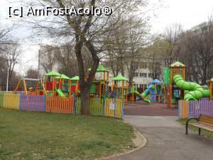 [P14] București - Parcul Florilor. Loc de joacă pentru copii. » foto by iulianic
 - 
<span class="allrVoted glyphicon glyphicon-heart hidden" id="av1356998"></span>
<a class="m-l-10 hidden" id="sv1356998" onclick="voting_Foto_DelVot(,1356998,11447)" role="button">șterge vot <span class="glyphicon glyphicon-remove"></span></a>
<a id="v91356998" class=" c-red"  onclick="voting_Foto_SetVot(1356998)" role="button"><span class="glyphicon glyphicon-heart-empty"></span> <b>LIKE</b> = Votează poza</a> <img class="hidden"  id="f1356998W9" src="/imagini/loader.gif" border="0" /><span class="AjErrMes hidden" id="e1356998ErM"></span>