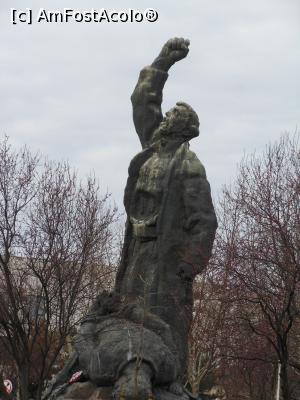 [P21] București - Parcul Florilor. Monumentul "1907", detaliu. » foto by iulianic
 - 
<span class="allrVoted glyphicon glyphicon-heart hidden" id="av1357005"></span>
<a class="m-l-10 hidden" id="sv1357005" onclick="voting_Foto_DelVot(,1357005,11447)" role="button">șterge vot <span class="glyphicon glyphicon-remove"></span></a>
<a id="v91357005" class=" c-red"  onclick="voting_Foto_SetVot(1357005)" role="button"><span class="glyphicon glyphicon-heart-empty"></span> <b>LIKE</b> = Votează poza</a> <img class="hidden"  id="f1357005W9" src="/imagini/loader.gif" border="0" /><span class="AjErrMes hidden" id="e1357005ErM"></span>