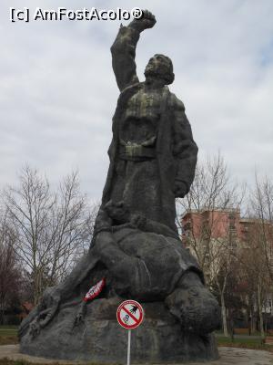 [P22] București - Parcul Florilor. Monumentul "1907". » foto by iulianic
 - 
<span class="allrVoted glyphicon glyphicon-heart hidden" id="av1357006"></span>
<a class="m-l-10 hidden" id="sv1357006" onclick="voting_Foto_DelVot(,1357006,11447)" role="button">șterge vot <span class="glyphicon glyphicon-remove"></span></a>
<a id="v91357006" class=" c-red"  onclick="voting_Foto_SetVot(1357006)" role="button"><span class="glyphicon glyphicon-heart-empty"></span> <b>LIKE</b> = Votează poza</a> <img class="hidden"  id="f1357006W9" src="/imagini/loader.gif" border="0" /><span class="AjErrMes hidden" id="e1357006ErM"></span>