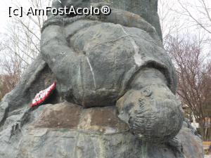 [P23] București - Parcul Florilor. Monumentul "1907", detaliu. » foto by iulianic
 - 
<span class="allrVoted glyphicon glyphicon-heart hidden" id="av1357007"></span>
<a class="m-l-10 hidden" id="sv1357007" onclick="voting_Foto_DelVot(,1357007,11447)" role="button">șterge vot <span class="glyphicon glyphicon-remove"></span></a>
<a id="v91357007" class=" c-red"  onclick="voting_Foto_SetVot(1357007)" role="button"><span class="glyphicon glyphicon-heart-empty"></span> <b>LIKE</b> = Votează poza</a> <img class="hidden"  id="f1357007W9" src="/imagini/loader.gif" border="0" /><span class="AjErrMes hidden" id="e1357007ErM"></span>