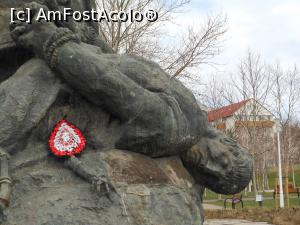 [P26] București - Parcul Florilor. Monumentul "1907", detaliu. » foto by iulianic
 - 
<span class="allrVoted glyphicon glyphicon-heart hidden" id="av1357010"></span>
<a class="m-l-10 hidden" id="sv1357010" onclick="voting_Foto_DelVot(,1357010,11447)" role="button">șterge vot <span class="glyphicon glyphicon-remove"></span></a>
<a id="v91357010" class=" c-red"  onclick="voting_Foto_SetVot(1357010)" role="button"><span class="glyphicon glyphicon-heart-empty"></span> <b>LIKE</b> = Votează poza</a> <img class="hidden"  id="f1357010W9" src="/imagini/loader.gif" border="0" /><span class="AjErrMes hidden" id="e1357010ErM"></span>