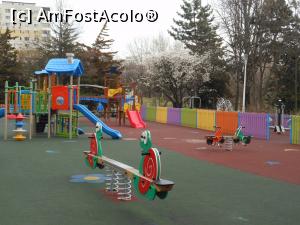 [P12] București - Parcul Morarilor. Loc de joacă. » foto by iulianic
 - 
<span class="allrVoted glyphicon glyphicon-heart hidden" id="av1358061"></span>
<a class="m-l-10 hidden" id="sv1358061" onclick="voting_Foto_DelVot(,1358061,11447)" role="button">șterge vot <span class="glyphicon glyphicon-remove"></span></a>
<a id="v91358061" class=" c-red"  onclick="voting_Foto_SetVot(1358061)" role="button"><span class="glyphicon glyphicon-heart-empty"></span> <b>LIKE</b> = Votează poza</a> <img class="hidden"  id="f1358061W9" src="/imagini/loader.gif" border="0" /><span class="AjErrMes hidden" id="e1358061ErM"></span>