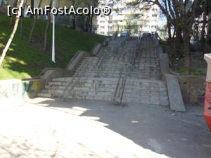 [P27] București - Scara de acces &icirc;n Parcul Morarilor. » foto by iulianic
 - 
<span class="allrVoted glyphicon glyphicon-heart hidden" id="av1358076"></span>
<a class="m-l-10 hidden" id="sv1358076" onclick="voting_Foto_DelVot(,1358076,11447)" role="button">șterge vot <span class="glyphicon glyphicon-remove"></span></a>
<a id="v91358076" class=" c-red"  onclick="voting_Foto_SetVot(1358076)" role="button"><span class="glyphicon glyphicon-heart-empty"></span> <b>LIKE</b> = Votează poza</a> <img class="hidden"  id="f1358076W9" src="/imagini/loader.gif" border="0" /><span class="AjErrMes hidden" id="e1358076ErM"></span>