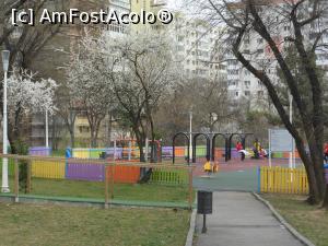[P31] București - Parcul Morarilor. Loc de joacă. » foto by iulianic
 - 
<span class="allrVoted glyphicon glyphicon-heart hidden" id="av1358080"></span>
<a class="m-l-10 hidden" id="sv1358080" onclick="voting_Foto_DelVot(,1358080,11447)" role="button">șterge vot <span class="glyphicon glyphicon-remove"></span></a>
<a id="v91358080" class=" c-red"  onclick="voting_Foto_SetVot(1358080)" role="button"><span class="glyphicon glyphicon-heart-empty"></span> <b>LIKE</b> = Votează poza</a> <img class="hidden"  id="f1358080W9" src="/imagini/loader.gif" border="0" /><span class="AjErrMes hidden" id="e1358080ErM"></span>