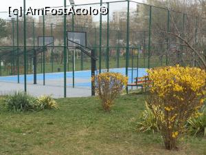 [P09] București - Parcul Morarilor. Teren de sport. » foto by iulianic
 - 
<span class="allrVoted glyphicon glyphicon-heart hidden" id="av1358058"></span>
<a class="m-l-10 hidden" id="sv1358058" onclick="voting_Foto_DelVot(,1358058,11447)" role="button">șterge vot <span class="glyphicon glyphicon-remove"></span></a>
<a id="v91358058" class=" c-red"  onclick="voting_Foto_SetVot(1358058)" role="button"><span class="glyphicon glyphicon-heart-empty"></span> <b>LIKE</b> = Votează poza</a> <img class="hidden"  id="f1358058W9" src="/imagini/loader.gif" border="0" /><span class="AjErrMes hidden" id="e1358058ErM"></span>