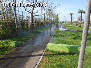 [P13] București - Parcul 'Tudor Arghezi'. Aspersoarele &icirc;n acțiune. » foto by iulianic
 - 
<span class="allrVoted glyphicon glyphicon-heart hidden" id="av1422787"></span>
<a class="m-l-10 hidden" id="sv1422787" onclick="voting_Foto_DelVot(,1422787,11447)" role="button">șterge vot <span class="glyphicon glyphicon-remove"></span></a>
<a id="v91422787" class=" c-red"  onclick="voting_Foto_SetVot(1422787)" role="button"><span class="glyphicon glyphicon-heart-empty"></span> <b>LIKE</b> = Votează poza</a> <img class="hidden"  id="f1422787W9" src="/imagini/loader.gif" border="0" /><span class="AjErrMes hidden" id="e1422787ErM"></span>