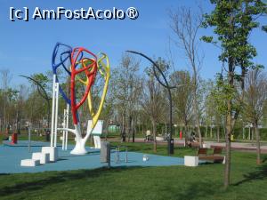 [P09] București - Parcul 'Tudor Arghezi'. Locuri de joacă. » foto by iulianic
 - 
<span class="allrVoted glyphicon glyphicon-heart hidden" id="av1422783"></span>
<a class="m-l-10 hidden" id="sv1422783" onclick="voting_Foto_DelVot(,1422783,11447)" role="button">șterge vot <span class="glyphicon glyphicon-remove"></span></a>
<a id="v91422783" class=" c-red"  onclick="voting_Foto_SetVot(1422783)" role="button"><span class="glyphicon glyphicon-heart-empty"></span> <b>LIKE</b> = Votează poza</a> <img class="hidden"  id="f1422783W9" src="/imagini/loader.gif" border="0" /><span class="AjErrMes hidden" id="e1422783ErM"></span>