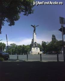 [P17] Monumentul Eroilor Aerului » foto by Dragoș_MD
 - 
<span class="allrVoted glyphicon glyphicon-heart hidden" id="av75486"></span>
<a class="m-l-10 hidden" id="sv75486" onclick="voting_Foto_DelVot(,75486,11447)" role="button">șterge vot <span class="glyphicon glyphicon-remove"></span></a>
<a id="v975486" class=" c-red"  onclick="voting_Foto_SetVot(75486)" role="button"><span class="glyphicon glyphicon-heart-empty"></span> <b>LIKE</b> = Votează poza</a> <img class="hidden"  id="f75486W9" src="/imagini/loader.gif" border="0" /><span class="AjErrMes hidden" id="e75486ErM"></span>