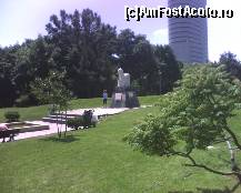 [P04] Parcul Kiseleff - bustul lui Omar Khayyam » foto by Dragoș_MD
 - 
<span class="allrVoted glyphicon glyphicon-heart hidden" id="av75468"></span>
<a class="m-l-10 hidden" id="sv75468" onclick="voting_Foto_DelVot(,75468,11447)" role="button">șterge vot <span class="glyphicon glyphicon-remove"></span></a>
<a id="v975468" class=" c-red"  onclick="voting_Foto_SetVot(75468)" role="button"><span class="glyphicon glyphicon-heart-empty"></span> <b>LIKE</b> = Votează poza</a> <img class="hidden"  id="f75468W9" src="/imagini/loader.gif" border="0" /><span class="AjErrMes hidden" id="e75468ErM"></span>