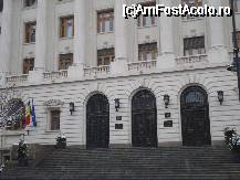 [P15] Palatul B.N.R.- fatada principala » foto by Diaura*
 - 
<span class="allrVoted glyphicon glyphicon-heart hidden" id="av35585"></span>
<a class="m-l-10 hidden" id="sv35585" onclick="voting_Foto_DelVot(,35585,11447)" role="button">șterge vot <span class="glyphicon glyphicon-remove"></span></a>
<a id="v935585" class=" c-red"  onclick="voting_Foto_SetVot(35585)" role="button"><span class="glyphicon glyphicon-heart-empty"></span> <b>LIKE</b> = Votează poza</a> <img class="hidden"  id="f35585W9" src="/imagini/loader.gif" border="0" /><span class="AjErrMes hidden" id="e35585ErM"></span>