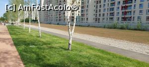 [P22] 15. Oare f&acirc;șia de păm&acirc;nt, cea de p&acirc;nă &icirc;n gardul blocurilor, face parte din parc? » foto by msnd
 - 
<span class="allrVoted glyphicon glyphicon-heart hidden" id="av1368728"></span>
<a class="m-l-10 hidden" id="sv1368728" onclick="voting_Foto_DelVot(,1368728,11447)" role="button">șterge vot <span class="glyphicon glyphicon-remove"></span></a>
<a id="v91368728" class=" c-red"  onclick="voting_Foto_SetVot(1368728)" role="button"><span class="glyphicon glyphicon-heart-empty"></span> <b>LIKE</b> = Votează poza</a> <img class="hidden"  id="f1368728W9" src="/imagini/loader.gif" border="0" /><span class="AjErrMes hidden" id="e1368728ErM"></span>