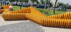 [P30] 23. Model de bancă, &bdquo;proiedt tip sectorul 6&rdquo;. &Icirc;l mai &icirc;nt&acirc;lnim și &icirc;n alte locuri din Militari. » foto by msnd
 - 
<span class="allrVoted glyphicon glyphicon-heart hidden" id="av1368736"></span>
<a class="m-l-10 hidden" id="sv1368736" onclick="voting_Foto_DelVot(,1368736,11447)" role="button">șterge vot <span class="glyphicon glyphicon-remove"></span></a>
<a id="v91368736" class=" c-red"  onclick="voting_Foto_SetVot(1368736)" role="button"><span class="glyphicon glyphicon-heart-empty"></span> <b>LIKE</b> = Votează poza</a> <img class="hidden"  id="f1368736W9" src="/imagini/loader.gif" border="0" /><span class="AjErrMes hidden" id="e1368736ErM"></span>