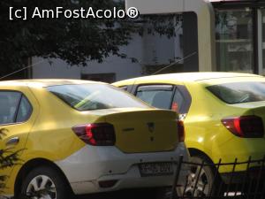 [P01] Staţia de taximetre care &icirc;ngreunează intrarea &icirc;n parc » foto by Michi
 - 
<span class="allrVoted glyphicon glyphicon-heart hidden" id="av1241887"></span>
<a class="m-l-10 hidden" id="sv1241887" onclick="voting_Foto_DelVot(,1241887,11447)" role="button">șterge vot <span class="glyphicon glyphicon-remove"></span></a>
<a id="v91241887" class=" c-red"  onclick="voting_Foto_SetVot(1241887)" role="button"><span class="glyphicon glyphicon-heart-empty"></span> <b>LIKE</b> = Votează poza</a> <img class="hidden"  id="f1241887W9" src="/imagini/loader.gif" border="0" /><span class="AjErrMes hidden" id="e1241887ErM"></span>
