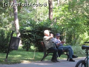 [P13] Doi pensionari c&acirc;rcotaşi » foto by Michi
 - 
<span class="allrVoted glyphicon glyphicon-heart hidden" id="av1241899"></span>
<a class="m-l-10 hidden" id="sv1241899" onclick="voting_Foto_DelVot(,1241899,11447)" role="button">șterge vot <span class="glyphicon glyphicon-remove"></span></a>
<a id="v91241899" class=" c-red"  onclick="voting_Foto_SetVot(1241899)" role="button"><span class="glyphicon glyphicon-heart-empty"></span> <b>LIKE</b> = Votează poza</a> <img class="hidden"  id="f1241899W9" src="/imagini/loader.gif" border="0" /><span class="AjErrMes hidden" id="e1241899ErM"></span>