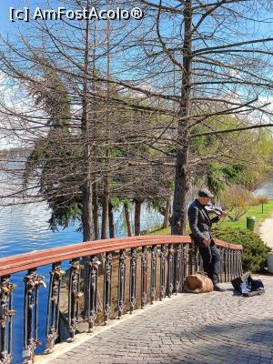 [P04] Podul cu lacăte. » foto by tata123 🔱
 - 
<span class="allrVoted glyphicon glyphicon-heart hidden" id="av1358740"></span>
<a class="m-l-10 hidden" id="sv1358740" onclick="voting_Foto_DelVot(,1358740,11447)" role="button">șterge vot <span class="glyphicon glyphicon-remove"></span></a>
<a id="v91358740" class=" c-red"  onclick="voting_Foto_SetVot(1358740)" role="button"><span class="glyphicon glyphicon-heart-empty"></span> <b>LIKE</b> = Votează poza</a> <img class="hidden"  id="f1358740W9" src="/imagini/loader.gif" border="0" /><span class="AjErrMes hidden" id="e1358740ErM"></span>