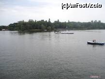 [P09] Plimbare cu barca intr-o zi friguroasa » foto by Simonaaa*
 - 
<span class="allrVoted glyphicon glyphicon-heart hidden" id="av127754"></span>
<a class="m-l-10 hidden" id="sv127754" onclick="voting_Foto_DelVot(,127754,11447)" role="button">șterge vot <span class="glyphicon glyphicon-remove"></span></a>
<a id="v9127754" class=" c-red"  onclick="voting_Foto_SetVot(127754)" role="button"><span class="glyphicon glyphicon-heart-empty"></span> <b>LIKE</b> = Votează poza</a> <img class="hidden"  id="f127754W9" src="/imagini/loader.gif" border="0" /><span class="AjErrMes hidden" id="e127754ErM"></span>