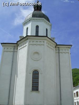 [P21] Mănăstirea Bistrița - Biserica, vedere dinspre est. » foto by iulianic
 - 
<span class="allrVoted glyphicon glyphicon-heart hidden" id="av1243316"></span>
<a class="m-l-10 hidden" id="sv1243316" onclick="voting_Foto_DelVot(,1243316,11453)" role="button">șterge vot <span class="glyphicon glyphicon-remove"></span></a>
<a id="v91243316" class=" c-red"  onclick="voting_Foto_SetVot(1243316)" role="button"><span class="glyphicon glyphicon-heart-empty"></span> <b>LIKE</b> = Votează poza</a> <img class="hidden"  id="f1243316W9" src="/imagini/loader.gif" border="0" /><span class="AjErrMes hidden" id="e1243316ErM"></span>