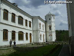 [P18] Mănăstirea Bistriţa - Vâlcea. Zidurile exterioare şi turnul de colţ.  » foto by iulianic
 - 
<span class="allrVoted glyphicon glyphicon-heart hidden" id="av612018"></span>
<a class="m-l-10 hidden" id="sv612018" onclick="voting_Foto_DelVot(,612018,11453)" role="button">șterge vot <span class="glyphicon glyphicon-remove"></span></a>
<a id="v9612018" class=" c-red"  onclick="voting_Foto_SetVot(612018)" role="button"><span class="glyphicon glyphicon-heart-empty"></span> <b>LIKE</b> = Votează poza</a> <img class="hidden"  id="f612018W9" src="/imagini/loader.gif" border="0" /><span class="AjErrMes hidden" id="e612018ErM"></span>