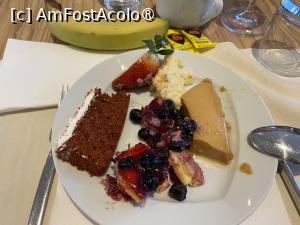 [P40] Tryp Lisboa Caparica Mar - desert » foto by nicole33
 - 
<span class="allrVoted glyphicon glyphicon-heart hidden" id="av1475282"></span>
<a class="m-l-10 hidden" id="sv1475282" onclick="voting_Foto_DelVot(,1475282,11454)" role="button">șterge vot <span class="glyphicon glyphicon-remove"></span></a>
<a id="v91475282" class=" c-red"  onclick="voting_Foto_SetVot(1475282)" role="button"><span class="glyphicon glyphicon-heart-empty"></span> <b>LIKE</b> = Votează poza</a> <img class="hidden"  id="f1475282W9" src="/imagini/loader.gif" border="0" /><span class="AjErrMes hidden" id="e1475282ErM"></span>