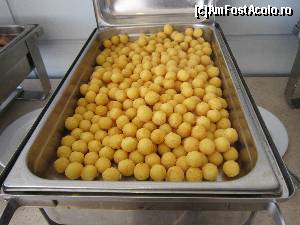 [P12] Gogosele din cartofi, probabim mergeau cu gem de fructe sau cu miere? Nu stiu, n-am incercat!  » foto by bica adriana
 - 
<span class="allrVoted glyphicon glyphicon-heart hidden" id="av513430"></span>
<a class="m-l-10 hidden" id="sv513430" onclick="voting_Foto_DelVot(,513430,11454)" role="button">șterge vot <span class="glyphicon glyphicon-remove"></span></a>
<a id="v9513430" class=" c-red"  onclick="voting_Foto_SetVot(513430)" role="button"><span class="glyphicon glyphicon-heart-empty"></span> <b>LIKE</b> = Votează poza</a> <img class="hidden"  id="f513430W9" src="/imagini/loader.gif" border="0" /><span class="AjErrMes hidden" id="e513430ErM"></span>