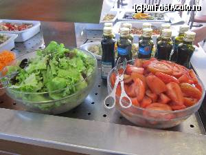 [P16] Iata ca au aparut si rosiile. Cumva, cumva seara aveai din ce sa faci o salata! Dar parca ar fi fost bune si dimineata!  » foto by bica adriana
 - 
<span class="allrVoted glyphicon glyphicon-heart hidden" id="av513434"></span>
<a class="m-l-10 hidden" id="sv513434" onclick="voting_Foto_DelVot(,513434,11454)" role="button">șterge vot <span class="glyphicon glyphicon-remove"></span></a>
<a id="v9513434" class=" c-red"  onclick="voting_Foto_SetVot(513434)" role="button"><span class="glyphicon glyphicon-heart-empty"></span> <b>LIKE</b> = Votează poza</a> <img class="hidden"  id="f513434W9" src="/imagini/loader.gif" border="0" /><span class="AjErrMes hidden" id="e513434ErM"></span>