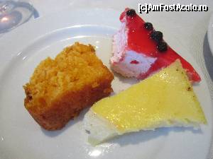 [P18] 'Tortul' (kekul) si cremele m-am chinuit eu sa le tai cumva incat sa arate 'bine ' in poza, dar din astea chiar nici eu nu am gustat. Cred ca erau pline de E-uri!  » foto by bica adriana
 - 
<span class="allrVoted glyphicon glyphicon-heart hidden" id="av513436"></span>
<a class="m-l-10 hidden" id="sv513436" onclick="voting_Foto_DelVot(,513436,11454)" role="button">șterge vot <span class="glyphicon glyphicon-remove"></span></a>
<a id="v9513436" class=" c-red"  onclick="voting_Foto_SetVot(513436)" role="button"><span class="glyphicon glyphicon-heart-empty"></span> <b>LIKE</b> = Votează poza</a> <img class="hidden"  id="f513436W9" src="/imagini/loader.gif" border="0" /><span class="AjErrMes hidden" id="e513436ErM"></span>