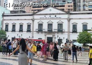 [P23] Leal Senado a fost sediul guvernului portughez din Macao, in prezent, gazduind Biroul pentru Afaceri Municipale din Macao. » foto by geani anto
 - 
<span class="allrVoted glyphicon glyphicon-heart hidden" id="av1523522"></span>
<a class="m-l-10 hidden" id="sv1523522" onclick="voting_Foto_DelVot(,1523522,11464)" role="button">șterge vot <span class="glyphicon glyphicon-remove"></span></a>
<a id="v91523522" class=" c-red"  onclick="voting_Foto_SetVot(1523522)" role="button"><span class="glyphicon glyphicon-heart-empty"></span> <b>LIKE</b> = Votează poza</a> <img class="hidden"  id="f1523522W9" src="/imagini/loader.gif" border="0" /><span class="AjErrMes hidden" id="e1523522ErM"></span>