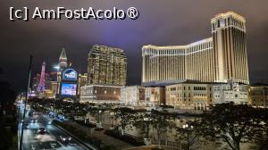 [P51] Venetian Macao, replica a cazinoului The Venetian din Las Vegas, detinut de aceeasi companie, Las Vegas Sands. Este cel mai mare resort de cazinouri din lume fiind de 2 ori mai mare decat sora mai „batrana” din Las Vegas. » foto by geani anto
 - 
<span class="allrVoted glyphicon glyphicon-heart hidden" id="av1524657"></span>
<a class="m-l-10 hidden" id="sv1524657" onclick="voting_Foto_DelVot(,1524657,11464)" role="button">șterge vot <span class="glyphicon glyphicon-remove"></span></a>
<a id="v91524657" class=" c-red"  onclick="voting_Foto_SetVot(1524657)" role="button"><span class="glyphicon glyphicon-heart-empty"></span> <b>LIKE</b> = Votează poza</a> <img class="hidden"  id="f1524657W9" src="/imagini/loader.gif" border="0" /><span class="AjErrMes hidden" id="e1524657ErM"></span>