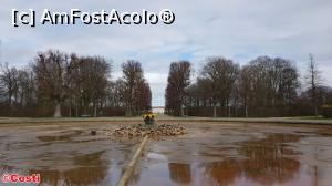 [P49] Große Fontäne, din Große Garten. Când funcționează, aruncă un jet de apă la peste 60 m înălțime » foto by Costi
 - 
<span class="allrVoted glyphicon glyphicon-heart hidden" id="av1152314"></span>
<a class="m-l-10 hidden" id="sv1152314" onclick="voting_Foto_DelVot(,1152314,11476)" role="button">șterge vot <span class="glyphicon glyphicon-remove"></span></a>
<a id="v91152314" class=" c-red"  onclick="voting_Foto_SetVot(1152314)" role="button"><span class="glyphicon glyphicon-heart-empty"></span> <b>LIKE</b> = Votează poza</a> <img class="hidden"  id="f1152314W9" src="/imagini/loader.gif" border="0" /><span class="AjErrMes hidden" id="e1152314ErM"></span>