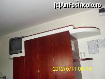 [P12] fotografie din camera, TV la inaltime ca asezare, dar slaba performanta » foto by amero
 - 
<span class="allrVoted glyphicon glyphicon-heart hidden" id="av318497"></span>
<a class="m-l-10 hidden" id="sv318497" onclick="voting_Foto_DelVot(,318497,11552)" role="button">șterge vot <span class="glyphicon glyphicon-remove"></span></a>
<a id="v9318497" class=" c-red"  onclick="voting_Foto_SetVot(318497)" role="button"><span class="glyphicon glyphicon-heart-empty"></span> <b>LIKE</b> = Votează poza</a> <img class="hidden"  id="f318497W9" src="/imagini/loader.gif" border="0" /><span class="AjErrMes hidden" id="e318497ErM"></span>