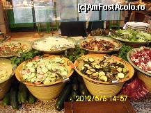 [P19] diferite salate din restaurantul Marche din care te puteai servi la discretie » foto by amero
 - 
<span class="allrVoted glyphicon glyphicon-heart hidden" id="av318504"></span>
<a class="m-l-10 hidden" id="sv318504" onclick="voting_Foto_DelVot(,318504,11552)" role="button">șterge vot <span class="glyphicon glyphicon-remove"></span></a>
<a id="v9318504" class=" c-red"  onclick="voting_Foto_SetVot(318504)" role="button"><span class="glyphicon glyphicon-heart-empty"></span> <b>LIKE</b> = Votează poza</a> <img class="hidden"  id="f318504W9" src="/imagini/loader.gif" border="0" /><span class="AjErrMes hidden" id="e318504ErM"></span>