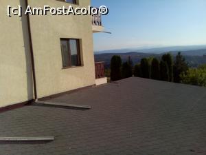 [P05] Acoperisul restaurantului de sub camera noastra. » foto by Yoda
 - 
<span class="allrVoted glyphicon glyphicon-heart hidden" id="av1279101"></span>
<a class="m-l-10 hidden" id="sv1279101" onclick="voting_Foto_DelVot(,1279101,11565)" role="button">șterge vot <span class="glyphicon glyphicon-remove"></span></a>
<a id="v91279101" class=" c-red"  onclick="voting_Foto_SetVot(1279101)" role="button"><span class="glyphicon glyphicon-heart-empty"></span> <b>LIKE</b> = Votează poza</a> <img class="hidden"  id="f1279101W9" src="/imagini/loader.gif" border="0" /><span class="AjErrMes hidden" id="e1279101ErM"></span>