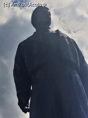 [P19] Cetatea Hisarya - monumentul lui Vasil Ivanov Kuncev (aka Levski/ inseamnă ”ca un leu”) » foto by k-lator
 - 
<span class="allrVoted glyphicon glyphicon-heart hidden" id="av1302219"></span>
<a class="m-l-10 hidden" id="sv1302219" onclick="voting_Foto_DelVot(,1302219,11645)" role="button">șterge vot <span class="glyphicon glyphicon-remove"></span></a>
<a id="v91302219" class=" c-red"  onclick="voting_Foto_SetVot(1302219)" role="button"><span class="glyphicon glyphicon-heart-empty"></span> <b>LIKE</b> = Votează poza</a> <img class="hidden"  id="f1302219W9" src="/imagini/loader.gif" border="0" /><span class="AjErrMes hidden" id="e1302219ErM"></span>