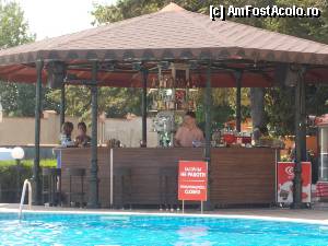 [P12] Briz 2 Hotel - pool-bar-ul » foto by Dragoș_MD
 - 
<span class="allrVoted glyphicon glyphicon-heart hidden" id="av342106"></span>
<a class="m-l-10 hidden" id="sv342106" onclick="voting_Foto_DelVot(,342106,11650)" role="button">șterge vot <span class="glyphicon glyphicon-remove"></span></a>
<a id="v9342106" class=" c-red"  onclick="voting_Foto_SetVot(342106)" role="button"><span class="glyphicon glyphicon-heart-empty"></span> <b>LIKE</b> = Votează poza</a> <img class="hidden"  id="f342106W9" src="/imagini/loader.gif" border="0" /><span class="AjErrMes hidden" id="e342106ErM"></span>