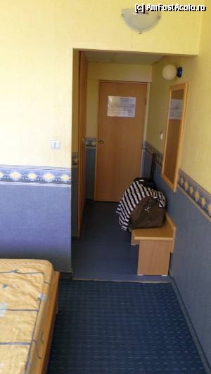 [P18] Briz 2 Hotel - camera şi holul.  » foto by Dragoș_MD
 - 
<span class="allrVoted glyphicon glyphicon-heart hidden" id="av342112"></span>
<a class="m-l-10 hidden" id="sv342112" onclick="voting_Foto_DelVot(,342112,11650)" role="button">șterge vot <span class="glyphicon glyphicon-remove"></span></a>
<a id="v9342112" class=" c-red"  onclick="voting_Foto_SetVot(342112)" role="button"><span class="glyphicon glyphicon-heart-empty"></span> <b>LIKE</b> = Votează poza</a> <img class="hidden"  id="f342112W9" src="/imagini/loader.gif" border="0" /><span class="AjErrMes hidden" id="e342112ErM"></span>