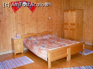 [P09] Interiorul unei camere din cabană » foto by Claudiu U.
 - 
<span class="allrVoted glyphicon glyphicon-heart hidden" id="av931435"></span>
<a class="m-l-10 hidden" id="sv931435" onclick="voting_Foto_DelVot(,931435,11651)" role="button">șterge vot <span class="glyphicon glyphicon-remove"></span></a>
<a id="v9931435" class=" c-red"  onclick="voting_Foto_SetVot(931435)" role="button"><span class="glyphicon glyphicon-heart-empty"></span> <b>LIKE</b> = Votează poza</a> <img class="hidden"  id="f931435W9" src="/imagini/loader.gif" border="0" /><span class="AjErrMes hidden" id="e931435ErM"></span>