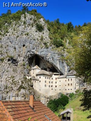 [P64] Castelul Predjama » foto by crismis
 - 
<span class="allrVoted glyphicon glyphicon-heart hidden" id="av1502533"></span>
<a class="m-l-10 hidden" id="sv1502533" onclick="voting_Foto_DelVot(,1502533,11696)" role="button">șterge vot <span class="glyphicon glyphicon-remove"></span></a>
<a id="v91502533" class=" c-red"  onclick="voting_Foto_SetVot(1502533)" role="button"><span class="glyphicon glyphicon-heart-empty"></span> <b>LIKE</b> = Votează poza</a> <img class="hidden"  id="f1502533W9" src="/imagini/loader.gif" border="0" /><span class="AjErrMes hidden" id="e1502533ErM"></span>