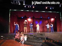 [P27] seara la show ne dadeau diplome. cei trei sunt campioni, romani, la darts, balls si alte jocuri de pe plaja » foto by Marinescu Ana*
 - 
<span class="allrVoted glyphicon glyphicon-heart hidden" id="av487186"></span>
<a class="m-l-10 hidden" id="sv487186" onclick="voting_Foto_DelVot(,487186,11752)" role="button">șterge vot <span class="glyphicon glyphicon-remove"></span></a>
<a id="v9487186" class=" c-red"  onclick="voting_Foto_SetVot(487186)" role="button"><span class="glyphicon glyphicon-heart-empty"></span> <b>LIKE</b> = Votează poza</a> <img class="hidden"  id="f487186W9" src="/imagini/loader.gif" border="0" /><span class="AjErrMes hidden" id="e487186ErM"></span>