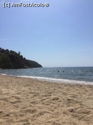 [P07] Plaja hotelului Kamari Beach » foto by Gabriela P.
 - 
<span class="allrVoted glyphicon glyphicon-heart hidden" id="av1192882"></span>
<a class="m-l-10 hidden" id="sv1192882" onclick="voting_Foto_DelVot(,1192882,11788)" role="button">șterge vot <span class="glyphicon glyphicon-remove"></span></a>
<a id="v91192882" class=" c-red"  onclick="voting_Foto_SetVot(1192882)" role="button"><span class="glyphicon glyphicon-heart-empty"></span> <b>LIKE</b> = Votează poza</a> <img class="hidden"  id="f1192882W9" src="/imagini/loader.gif" border="0" /><span class="AjErrMes hidden" id="e1192882ErM"></span>