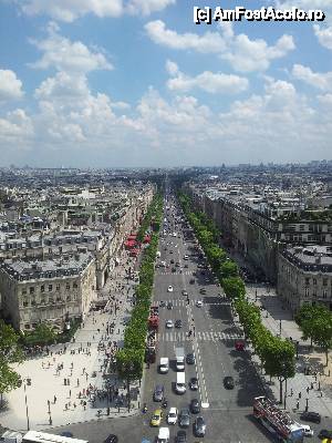 [P10] Champs Elysee vazut din Arcul de Triumf » foto by popescuionut
 - 
<span class="allrVoted glyphicon glyphicon-heart hidden" id="av425324"></span>
<a class="m-l-10 hidden" id="sv425324" onclick="voting_Foto_DelVot(,425324,11886)" role="button">șterge vot <span class="glyphicon glyphicon-remove"></span></a>
<a id="v9425324" class=" c-red"  onclick="voting_Foto_SetVot(425324)" role="button"><span class="glyphicon glyphicon-heart-empty"></span> <b>LIKE</b> = Votează poza</a> <img class="hidden"  id="f425324W9" src="/imagini/loader.gif" border="0" /><span class="AjErrMes hidden" id="e425324ErM"></span>