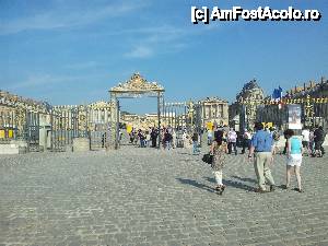 [P25] Intrare la versailles » foto by popescuionut
 - 
<span class="allrVoted glyphicon glyphicon-heart hidden" id="av425339"></span>
<a class="m-l-10 hidden" id="sv425339" onclick="voting_Foto_DelVot(,425339,11886)" role="button">șterge vot <span class="glyphicon glyphicon-remove"></span></a>
<a id="v9425339" class=" c-red"  onclick="voting_Foto_SetVot(425339)" role="button"><span class="glyphicon glyphicon-heart-empty"></span> <b>LIKE</b> = Votează poza</a> <img class="hidden"  id="f425339W9" src="/imagini/loader.gif" border="0" /><span class="AjErrMes hidden" id="e425339ErM"></span>