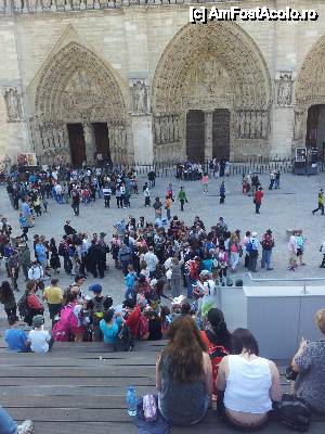 [P08] Notre Dame si puzderia de vizitatori!  » foto by popescuionut
 - 
<span class="allrVoted glyphicon glyphicon-heart hidden" id="av425322"></span>
<a class="m-l-10 hidden" id="sv425322" onclick="voting_Foto_DelVot(,425322,11886)" role="button">șterge vot <span class="glyphicon glyphicon-remove"></span></a>
<a id="v9425322" class=" c-red"  onclick="voting_Foto_SetVot(425322)" role="button"><span class="glyphicon glyphicon-heart-empty"></span> <b>LIKE</b> = Votează poza</a> <img class="hidden"  id="f425322W9" src="/imagini/loader.gif" border="0" /><span class="AjErrMes hidden" id="e425322ErM"></span>