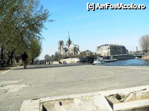 [P05] Locul meu preferat de luat masa. Cea mai frumoasă vedere asupra Notre Dame.  » foto by ariciu*
 - 
<span class="allrVoted glyphicon glyphicon-heart hidden" id="av434796"></span>
<a class="m-l-10 hidden" id="sv434796" onclick="voting_Foto_DelVot(,434796,11886)" role="button">șterge vot <span class="glyphicon glyphicon-remove"></span></a>
<a id="v9434796" class=" c-red"  onclick="voting_Foto_SetVot(434796)" role="button"><span class="glyphicon glyphicon-heart-empty"></span> <b>LIKE</b> = Votează poza</a> <img class="hidden"  id="f434796W9" src="/imagini/loader.gif" border="0" /><span class="AjErrMes hidden" id="e434796ErM"></span>