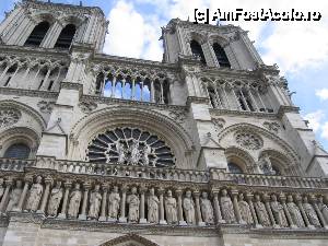 [P08] Catedrala Notre Dame, faţada principală » foto by Michi
 - 
<span class="allrVoted glyphicon glyphicon-heart hidden" id="av396781"></span>
<a class="m-l-10 hidden" id="sv396781" onclick="voting_Foto_DelVot(,396781,11886)" role="button">șterge vot <span class="glyphicon glyphicon-remove"></span></a>
<a id="v9396781" class=" c-red"  onclick="voting_Foto_SetVot(396781)" role="button"><span class="glyphicon glyphicon-heart-empty"></span> <b>LIKE</b> = Votează poza</a> <img class="hidden"  id="f396781W9" src="/imagini/loader.gif" border="0" /><span class="AjErrMes hidden" id="e396781ErM"></span>