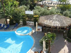 [P04] Pool-bar » foto by cavio
 - 
<span class="allrVoted glyphicon glyphicon-heart hidden" id="av368956"></span>
<a class="m-l-10 hidden" id="sv368956" onclick="voting_Foto_DelVot(,368956,11907)" role="button">șterge vot <span class="glyphicon glyphicon-remove"></span></a>
<a id="v9368956" class=" c-red"  onclick="voting_Foto_SetVot(368956)" role="button"><span class="glyphicon glyphicon-heart-empty"></span> <b>LIKE</b> = Votează poza</a> <img class="hidden"  id="f368956W9" src="/imagini/loader.gif" border="0" /><span class="AjErrMes hidden" id="e368956ErM"></span>